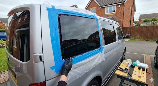 Van window installation - preparation and fitting